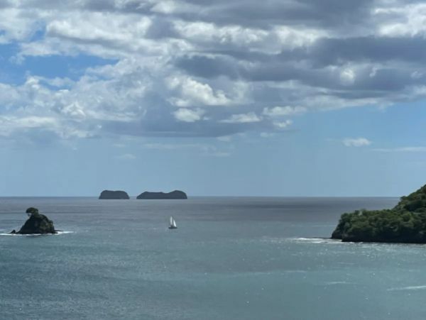 Lovely Home with 3 Bedrooms and Great Views