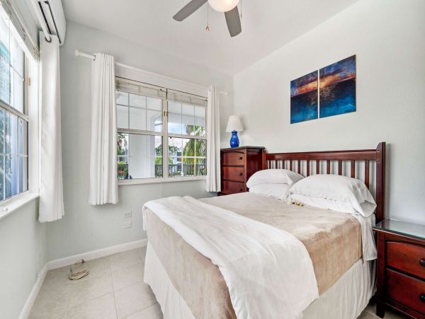 Cayman Islands 2 Bedroom Condo Sleeps 4