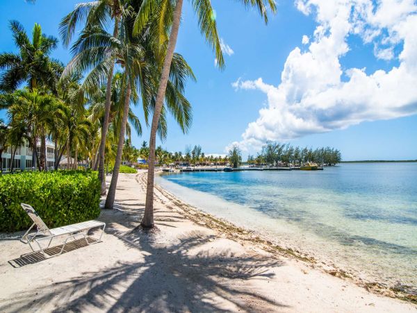 Cayman Islands 2 Br Beachfront Vacation Condo in Scenic Cayman Kai