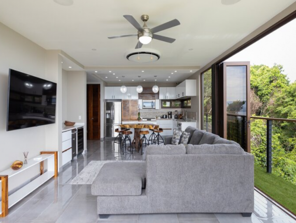 Gorgeous 4 Bedroom Home in Jaco with Ocean & Mountain Views