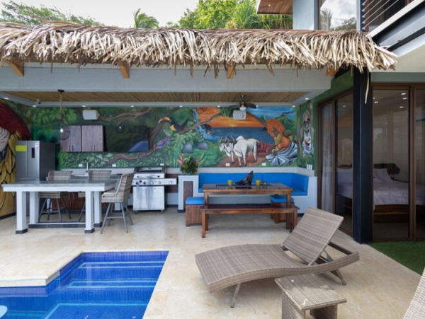 Gorgeous 4 Bedroom Home in Jaco with Ocean & Mountain Views