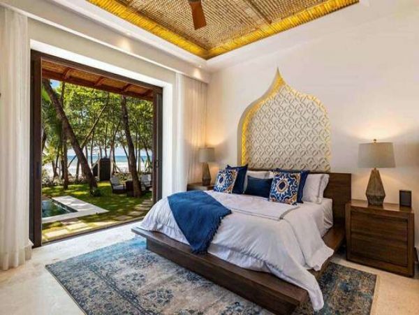 Gorgeous Beachfront Villa with 4 Bedrooms