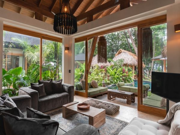 Playa Santa Teresa 7 Bedroom Beachfront Villa
