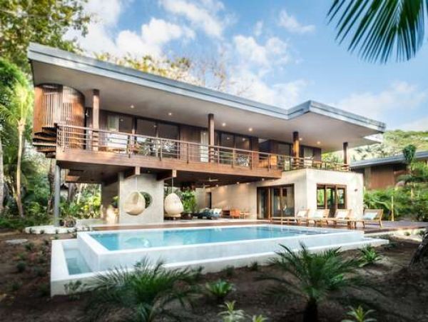 Tropical 4 Bedroom House with Private Pool