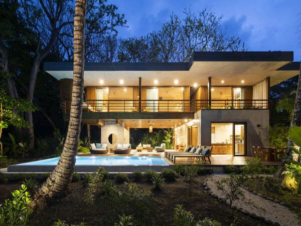 Tropical 4 Bedroom House with Private Pool