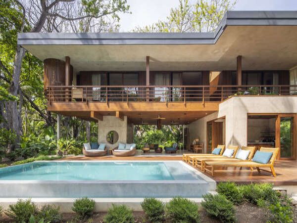 Tropical 4 Bedroom House with Private Pool