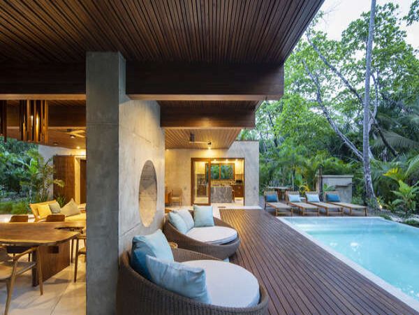 Tropical 4 Bedroom House with Private Pool
