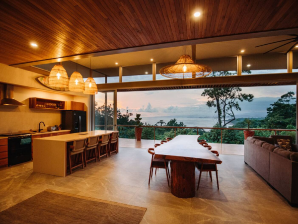 Luxury 4 Bedroom Villa in Playa Santa Teresa