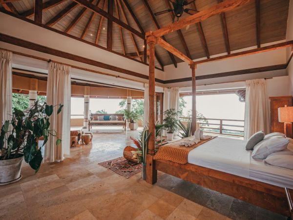 Luxury Two Spectacular Villas with 7 Bedrooms & Private Heliport