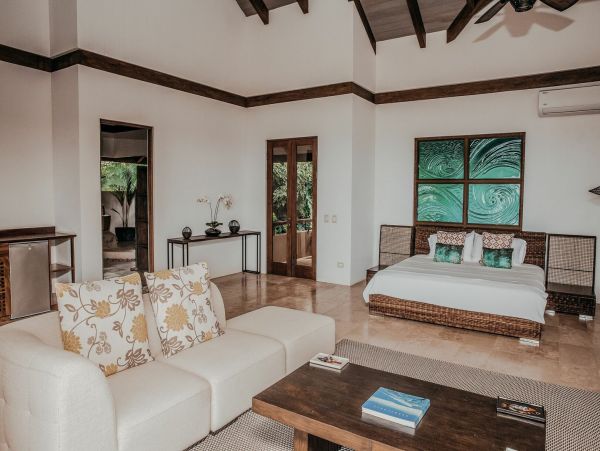 Luxury Two Spectacular Villas with 7 Bedrooms & Private Heliport