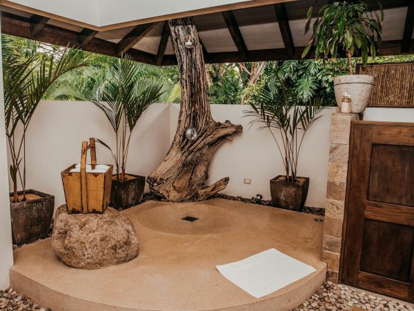 Luxury Two Spectacular Villas with 7 Bedrooms & Private Heliport