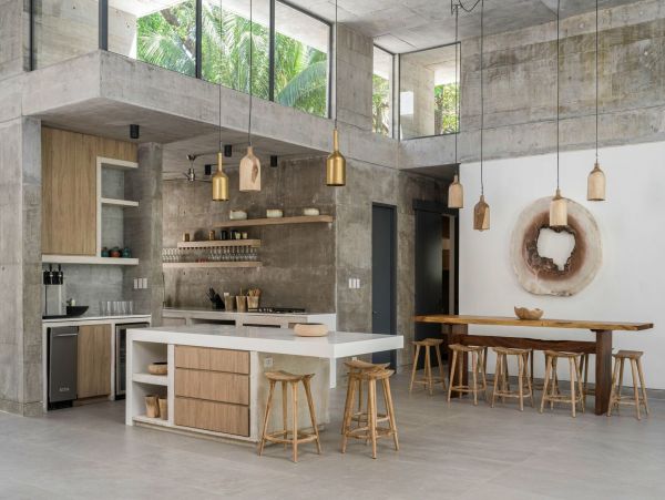 Modern House with 7 Bedrooms and Ocean Views