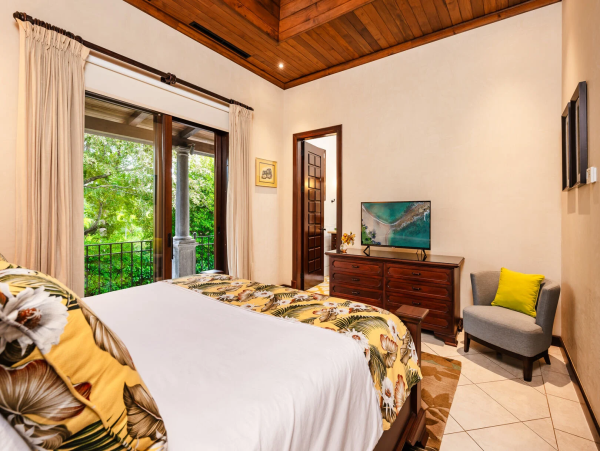 Tamarindo Beachfront Luxury with Infinity Pool & Unmatched Views