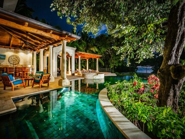 Tamarindo Beachfront Luxury with Infinity Pool & Unmatched Views