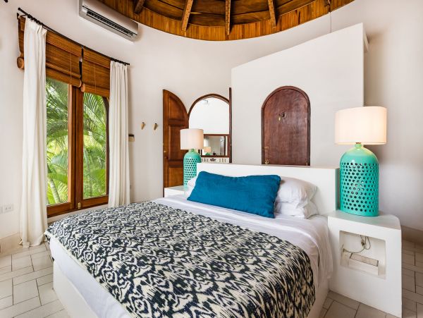 Oceanfront Playa Flamingo Vacation Home Five Bedroom