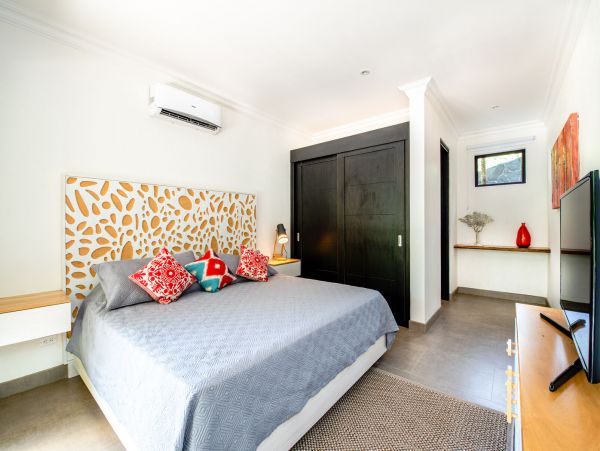 Marvelous Vacation Home with 6 Bedroom in Playa Avellana