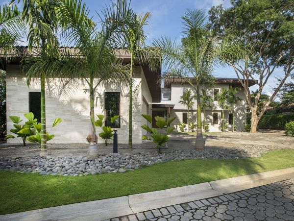 Four Bedroom Posh Vacation Residence in Playa Avellana