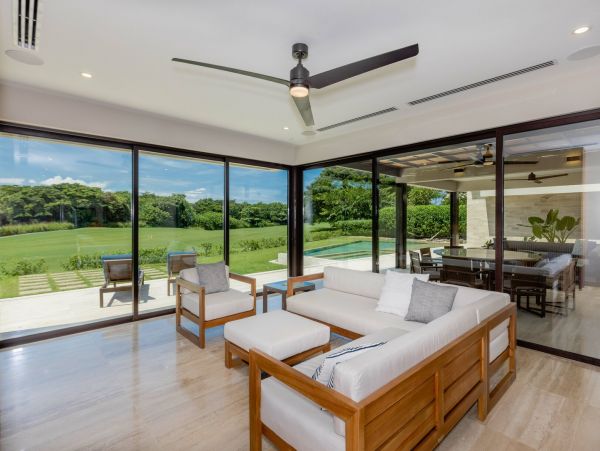Four Bedroom Posh Vacation Residence in Playa Avellana