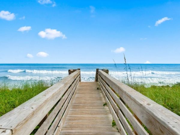Seven Bedroom Walk to Beach Vacation Pool Home in Palm Coast