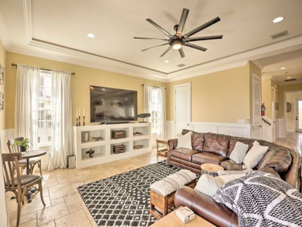Seven Bedroom Walk to Beach Vacation Pool Home in Palm Coast