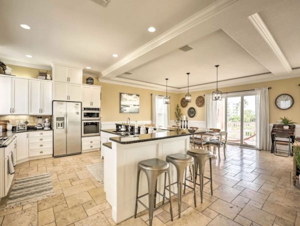 Seven Bedroom Walk to Beach Vacation Pool Home in Palm Coast