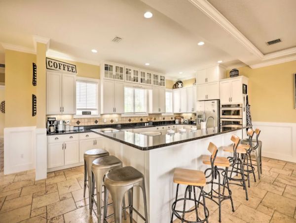 Seven Bedroom Walk to Beach Vacation Pool Home in Palm Coast