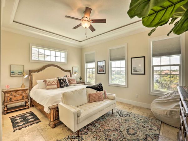 Seven Bedroom Walk to Beach Vacation Pool Home in Palm Coast