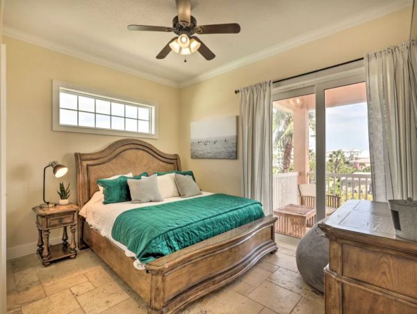 Seven Bedroom Walk to Beach Vacation Pool Home in Palm Coast