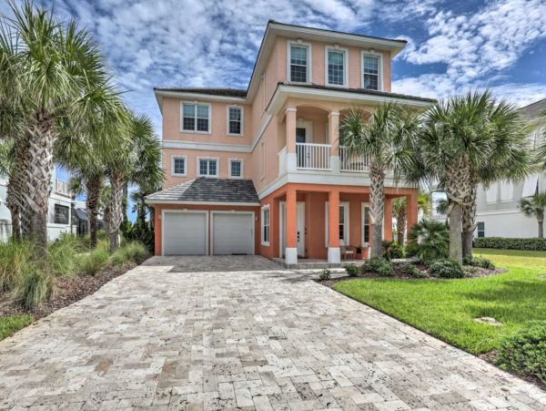 Seven Bedroom Walk to Beach Vacation Pool Home in Palm Coast