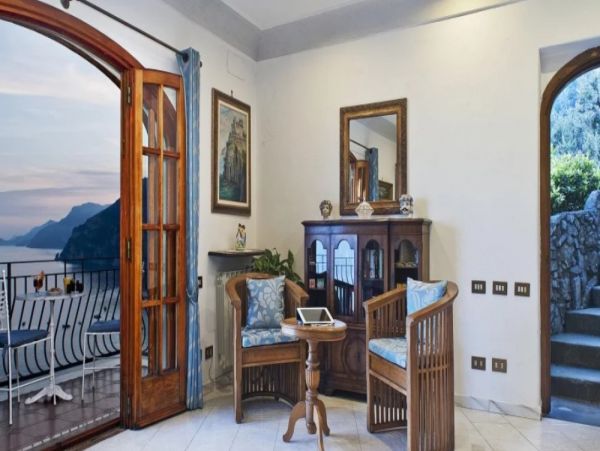 Oceanfront Positano Vacation Pool Home Six Bedroom