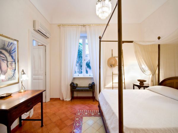 Elegant Vacation Villa in Positano with Amazing Views