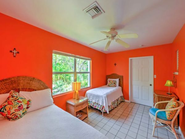Grand Cayman Beach Cottage Private Beach Sleeps 10