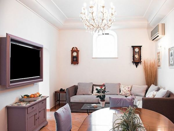 Luminous Villa with 5 Bedrooms & Amazing Views