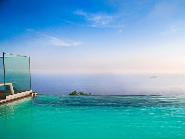 Luminous Villa with 5 Bedrooms & Amazing Views