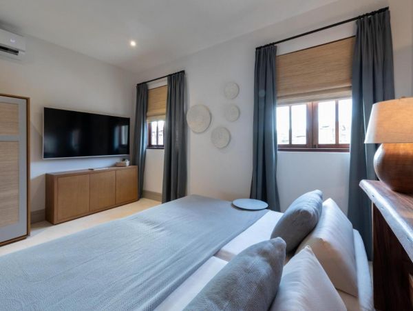 Elegant 3 Bedroom Vacation Rental with Pool