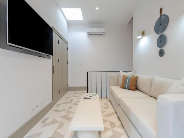 Elegant 3 Bedroom Vacation Rental with Pool