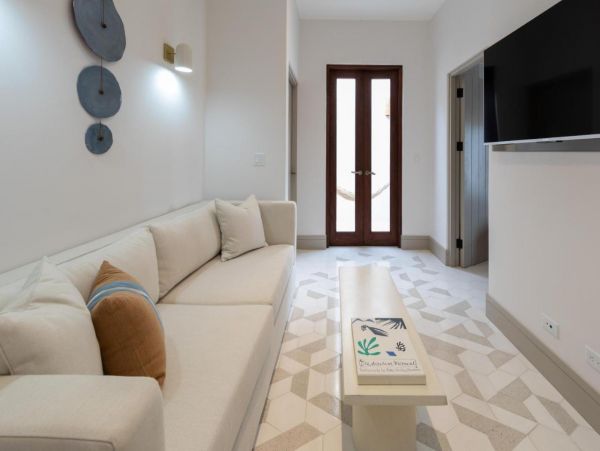Elegant 3 Bedroom Vacation Rental with Pool