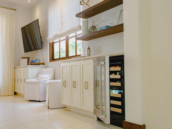 Beautiful 4 Bedroom Vacation Rental Sleeps 10
