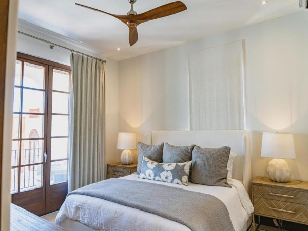 Beautiful 4 Bedroom Vacation Rental Sleeps 10