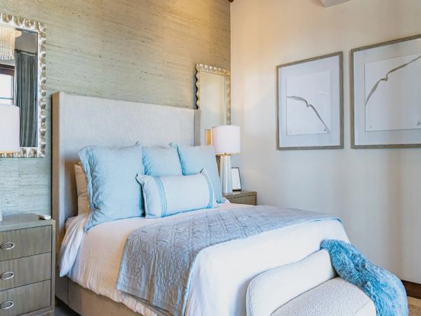 Beautiful 4 Bedroom Vacation Rental Sleeps 10