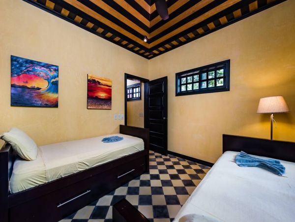 Beautiful Vacation Home with Easy Beach Access Private Pool in Playa Langosta
