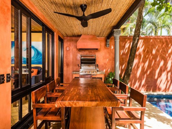 Beautiful Vacation Home with Easy Beach Access Private Pool in Playa Langosta