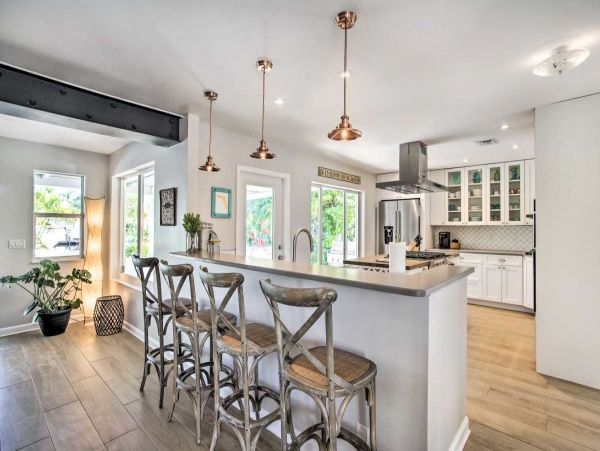 Lovely 3 Bedroom Waterfront Home with Pool
