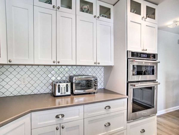 Lovely 3 Bedroom Waterfront Home with Pool