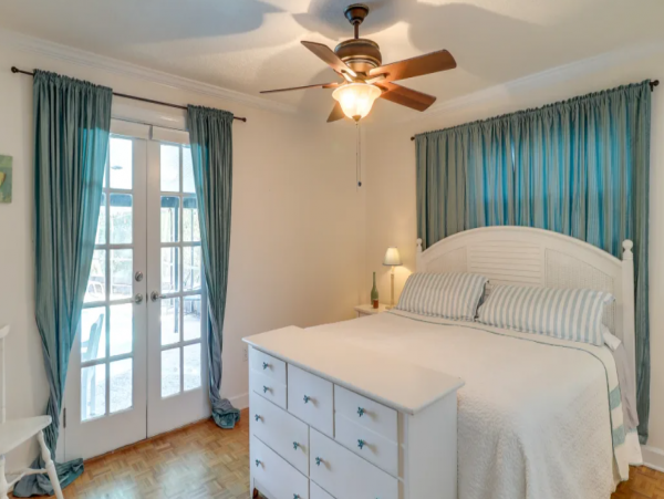 Jacksonville Beach Lovely Vacation Pool Home 4 Bedrooms