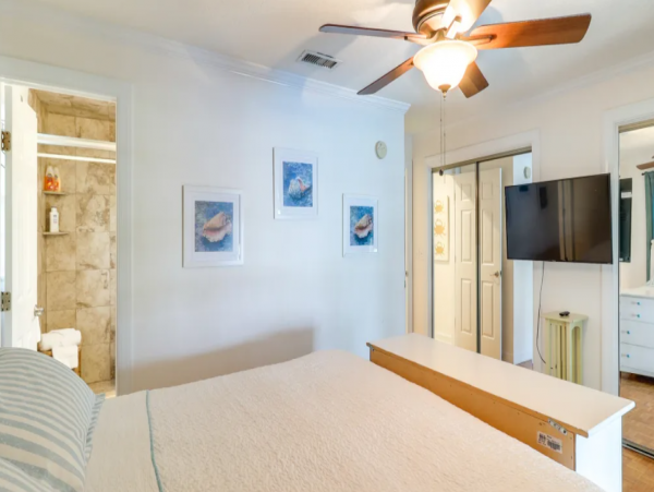 Jacksonville Beach Lovely Vacation Pool Home 4 Bedrooms