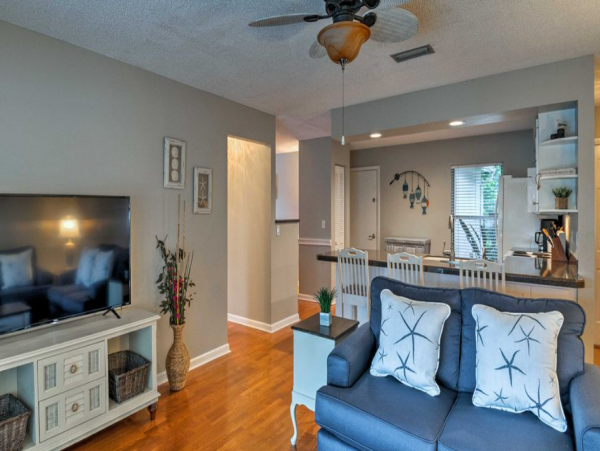 Sarasota Vacation Rental with 3 Bedrooms & Pool
