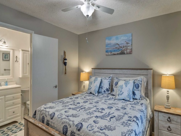 Sarasota Vacation Rental with 3 Bedrooms & Pool