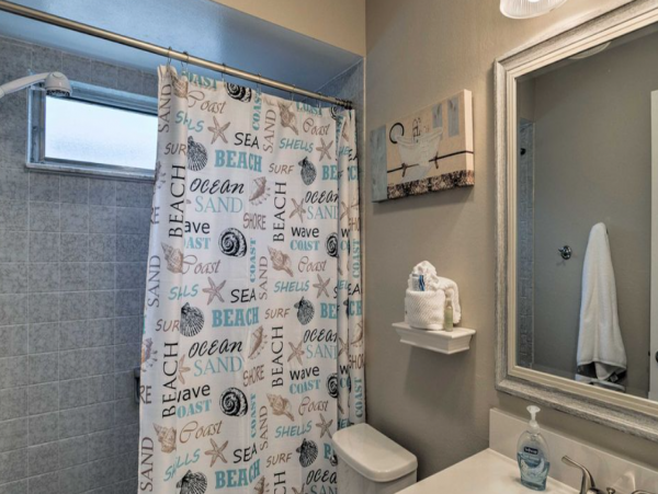 Sarasota Vacation Rental with 3 Bedrooms & Pool