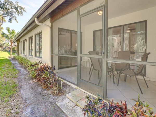 Two Bedroom Sarasota Vacation Rental Condo